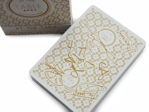 Designed by Murphy's Magic, the At The Table Signature Edition decks are a tribute to At The Table Lecture Series. The signature edition of this deck features the signatures of numerous artists such as Garcia,