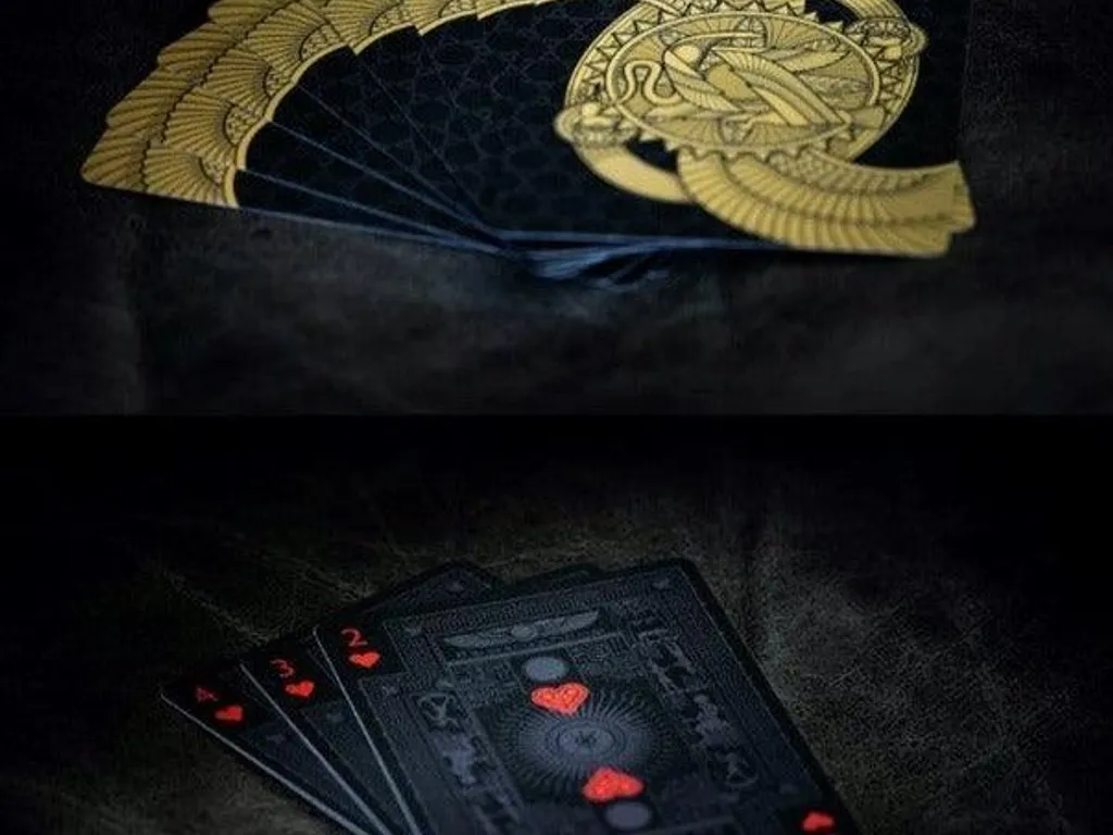 Aton Playing Cards - Ebony Edition 1