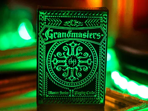 De'vo and his love for cardistry and beautiful playing cards continues with the Grandmasters Emerald Princess Foiled Edition playing cards.The Grandmasters Emerald Princess playing cards by De'vo has a limited edition and highly collectable Foil