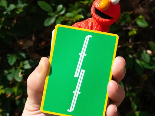 The Sesame Street Playing Cards by Fontaine Cards feature most of your favourite Sesame Street character like Cookie Monster, Ernie, Bert and the Count.Elevate your cardistry skills with the SESAME STREET x FONTAINE CARDS printed