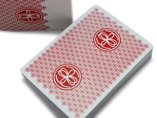 Liars &amp; Thieves is a beautifully designed deck that combines all the benefits of a white border deck with many of the deceptive qualities of an all over back design.Design on the court cards is