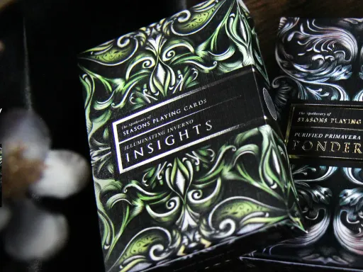 Seasons Playing Cards brings you another premium addition to the Luxury Apothecary series. Insights brings a feeling of nostalgia from the Apothecary era. The gorgeous back design has a blend of green and silver peels