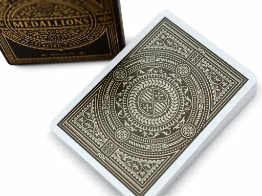 Designed by the French designer JC Desevre and reminding us of the Victorian era, the Medallions deck is the result of 18 months of assiduous experimentation and meticulous work. Produced using only high quality materials,