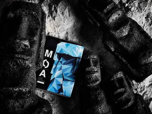 Inspired by the mystery and beauty of the MOAI statues on Easter Island, MOAI Limited Edition playing cards have a bright and captivating design that are perfect for Cardistry and Magic performances alike. The unique