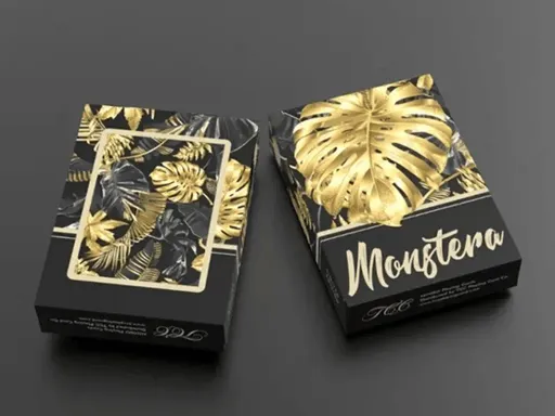 Limited to 500 decks and already sold out the Monstera Black Edition was printed by Taiwan 808 and boasts a design that is quite different from the standard version.The Monstera plant species on the Monstera